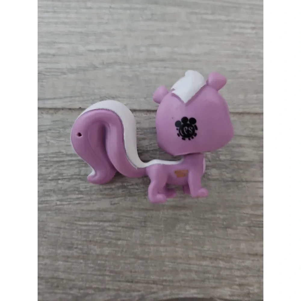 Littlest Pet Shop species skunk
